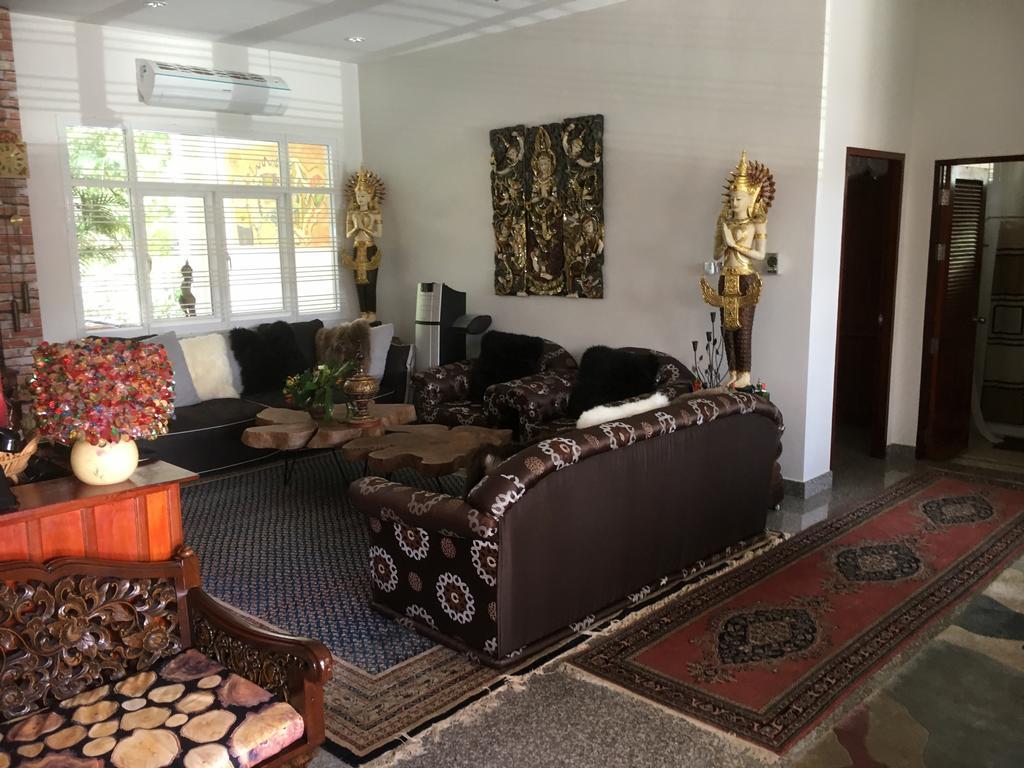 Homestay568 Roi Et Exteriör bild
